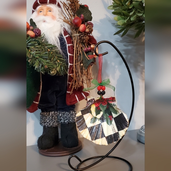 Mckenzie Childs Inspired Scallop Shell Ornament ⚜️🖤⚜️ - Picture 2 of 6